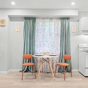 https://private-cozy-room-with-free-parking.hotelstorontoontario.org