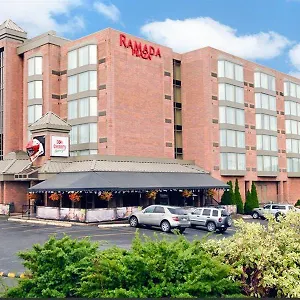 https://ramada-coral-resort.niagara-fallshotels.com